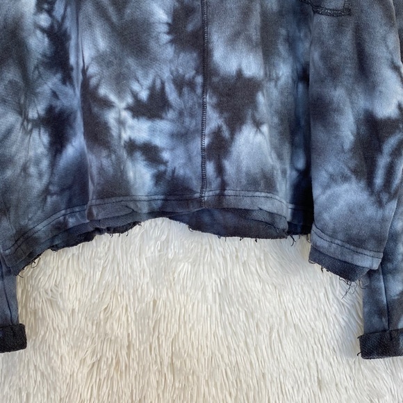 Billabong Tie-Dye Distressed Sweater Size M - Picture 5 of 8